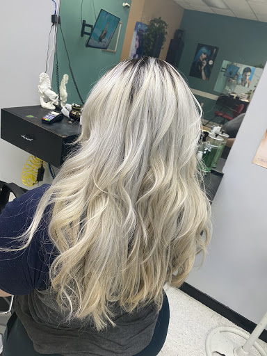 Beauty Salon «Tres Latinas Beauty Salon», reviews and photos, 788 Normandy St, Houston, TX 77015, USA