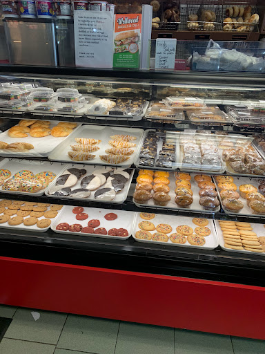 Shopping Mall «Sunrise Plaza Shopping Center», reviews and photos, 656 Wellwood Ave, Lindenhurst, NY 11757, USA