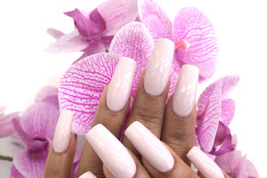 Modern Nails and Beauty