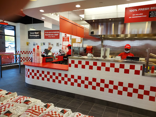 Shopping Mall «Essex Green Shopping Center», reviews and photos, 495 Prospect Ave, West Orange, NJ 07052, USA