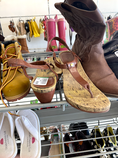 Thrift Store «Goodwill Industries of Middle Tennessee», reviews and photos, 1220 Huntsville Hwy, Fayetteville, TN 37334, USA