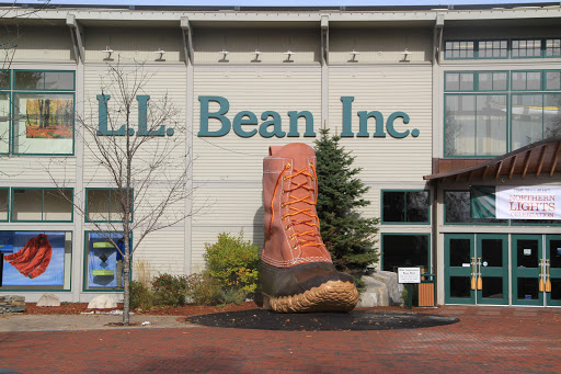 Clothing Store «L.L. Bean Outlet», reviews and photos, 1 Freeport Village Station, Freeport, ME 04033, USA