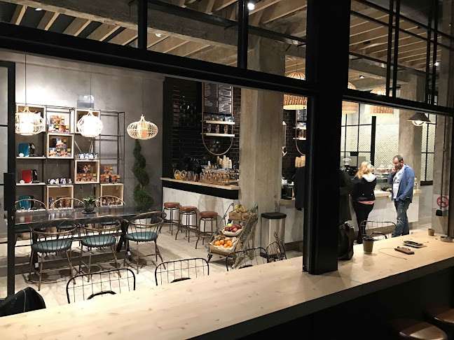 Coffee Haunt - Καφετέρια