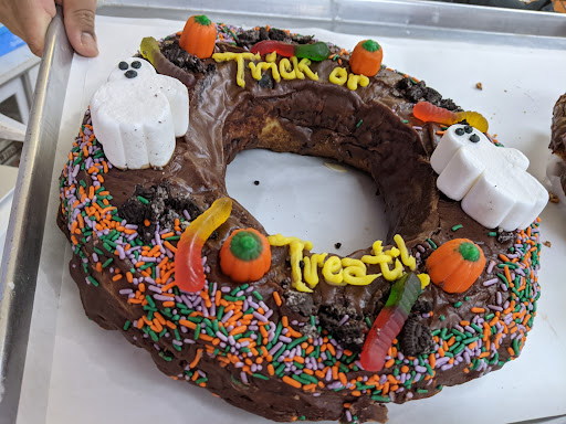 Donut Shop «Donut King», reviews and photos, 411 Middle St, Weymouth, MA 02189, USA