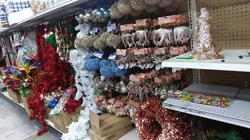 Thrift Store «Thrift & Dollar Mart», reviews and photos, 1915 E Park Row Dr, Arlington, TX 76010, USA