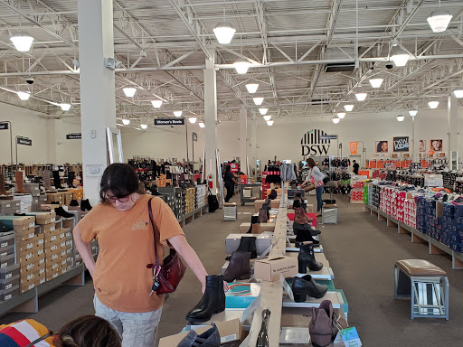 Shoe Store «DSW Designer Shoe Warehouse», reviews and photos, 314 Marketplace Mile, Plainfield, IN 46168, USA