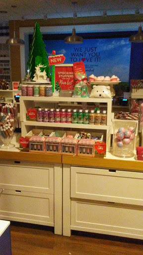 Beauty Supply Store «Bath & Body Works», reviews and photos, 34986 Midway Outlet Dr, Rehoboth Beach, DE 19971, USA