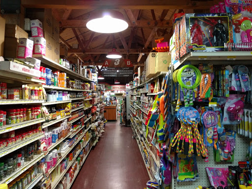 Grocery Store «Mariner Market», reviews and photos, 139 N Hemlock St, Cannon Beach, OR 97110, USA