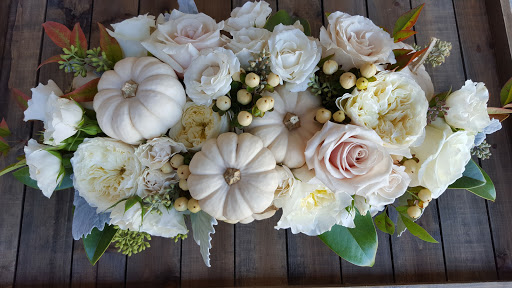 Florist «Sidelines Custom Floral Designs, Inc», reviews and photos, 511 E 135th St, Kansas City, MO 64145, USA