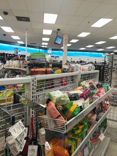 Clothing Store «Ross Dress for Less», reviews and photos, 1990 S University Dr, Davie, FL 33324, USA