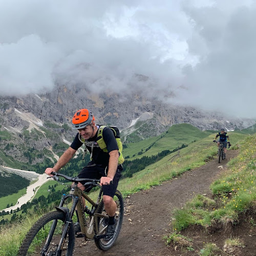 Agence de voyages Alps Mountain Bike Arâches-la-Frasse