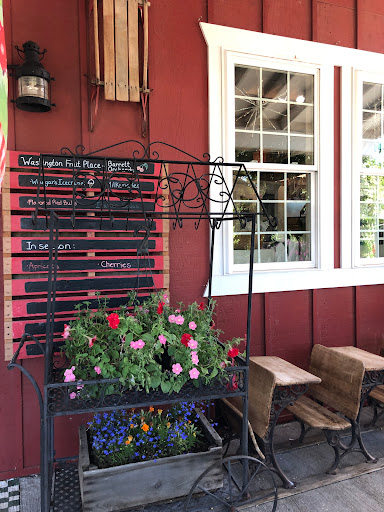 Washington Fruit Place At Barrett Orchards, 1209 Pecks Canyon Rd, Yakima, WA 98908, USA, 