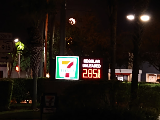 Convenience Store «7-Eleven», reviews and photos, 590 NE 125th St, North Miami, FL 33161, USA