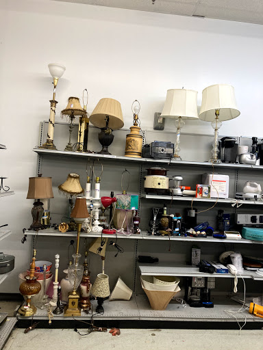 Thrift Store «Goodwill Industries of Greater Cleveland & East Central Ohio», reviews and photos, 12650A Rockside Rd, Cleveland, OH 44125, USA