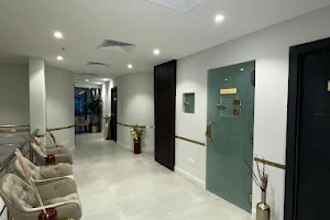 Ishraq Aesthetics Clinics (عيادات اشراق الجمال الطبية) image