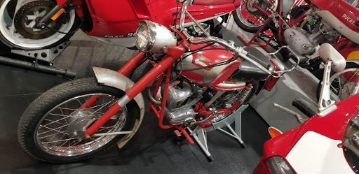 Motorcycle Dealer «Commonwealth Motorcycles», reviews and photos, 625 E Jefferson St, Louisville, KY 40202, USA