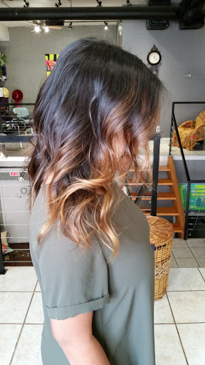 Hair Salon «Groove Hair Salon», reviews and photos, 115 Murray St, Dallas, TX 75226, USA