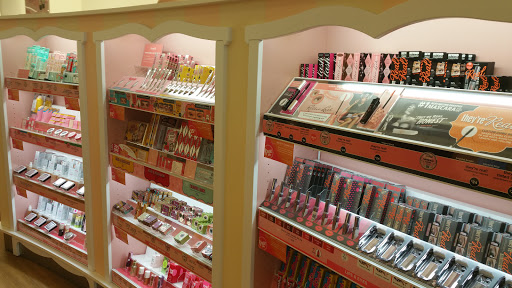 Hair Salon «Ulta Beauty», reviews and photos, 2699 Edmondson Rd, Cincinnati, OH 45209, USA