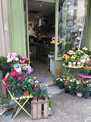 Au Nom De La Rose à Paris