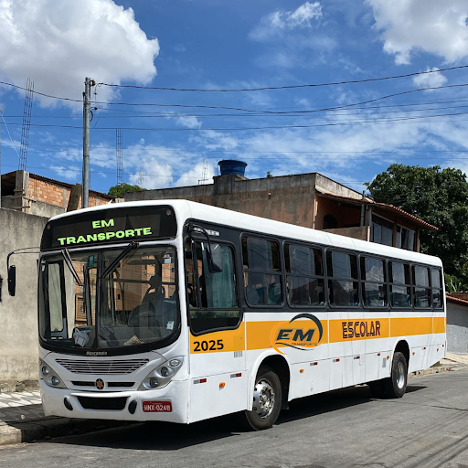 Logo da empresa - EM Transporte escolar
