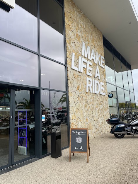 Deus Ex Machina Motopark Montpellier à Mauguio (Hérault 34)