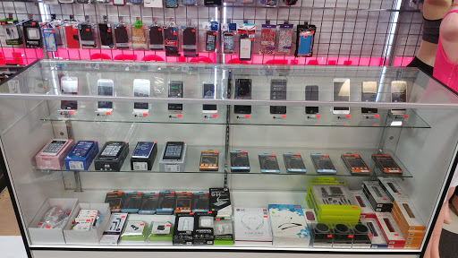 Beauty Supply Store «H M Beauty Supply», reviews and photos, 10344 S Halsted St, Chicago, IL 60628, USA