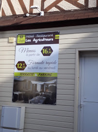 Extérieur du Hôtel et Restaurant -Logis Les Agriculteurs- à Saint-Pierre-en-Auge - n°7