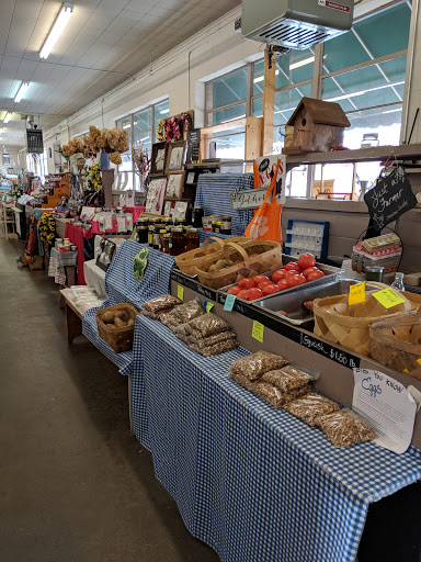 Grocery Store «Curb Market», reviews and photos, 221 N Church St, Hendersonville, NC 28792, USA