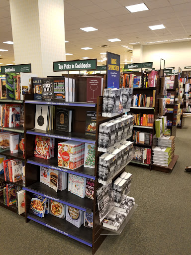 Book Store «Barnes & Noble», reviews and photos, 7707 Bluebonnet Blvd, Baton Rouge, LA 70810, USA