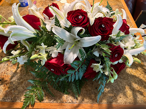 Florist «Flowers By Voytek», reviews and photos, 9524 Blind Pass Rd, St Pete Beach, FL 33706, USA