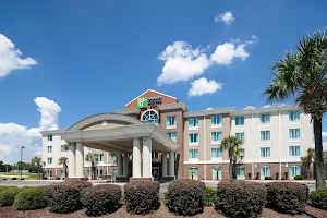 Holiday Inn Express & Suites Florence I-95 @ Hwy 327, an IHG Hotel image