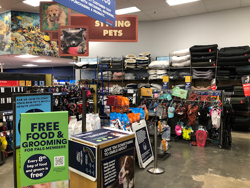 Pet Supply Store «Petco Animal Supplies», reviews and photos, 1917 Douglas Blvd, Roseville, CA 95661, USA