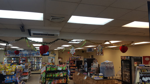 Grocery Store «Fifth Avenue Village Market», reviews and photos, 1389 5th Ave #1, Bay Shore, NY 11706, USA