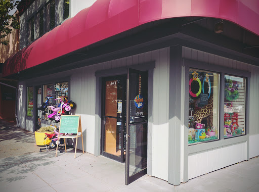 Toy Chest, 401 Center St, Healdsburg, CA 95448, USA, 