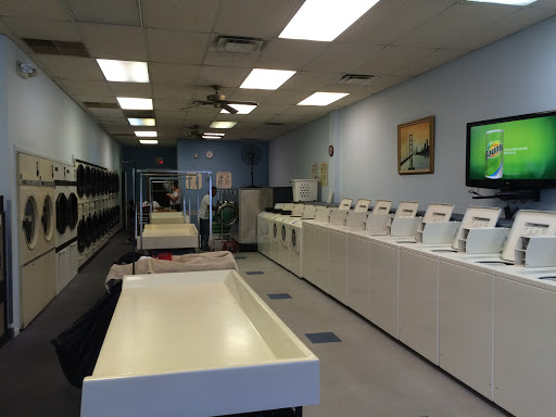 Laundromat «Main Gate Laundry», reviews and photos, 123 Kirkwood Square, Wilmington, DE 19808, USA