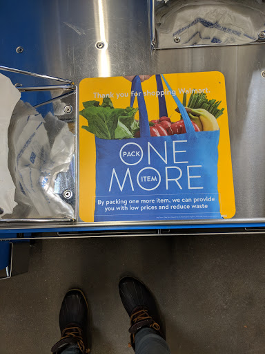 Department Store «Walmart Supercenter», reviews and photos, 415 Industrial Ave, Grinnell, IA 50112, USA