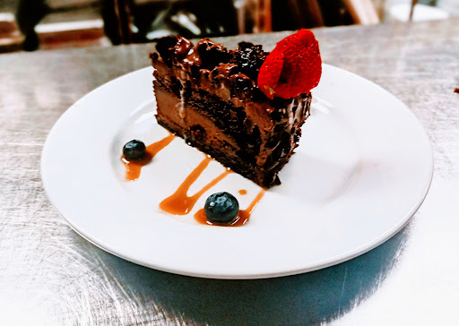 American Restaurant «1060», reviews and photos, 1060 E Genesee St, Syracuse, NY 13210, USA