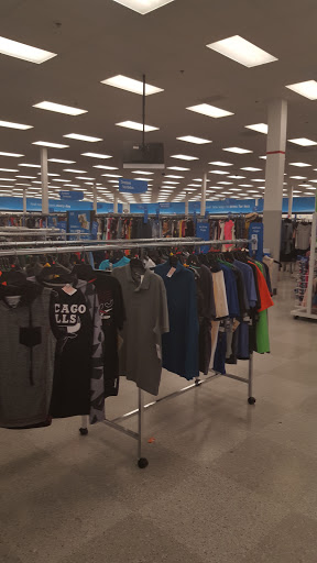 Clothing Store «Ross Dress for Less», reviews and photos, 7065 Cermak Rd, Berwyn, IL 60402, USA