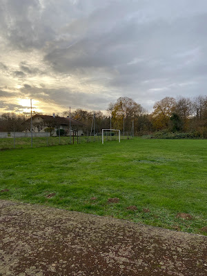 stade de football à Dambenois