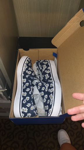 Shoe Store «DSW Designer Shoe Warehouse», reviews and photos, 640 W Dekalb Pike, King of Prussia, PA 19406, USA