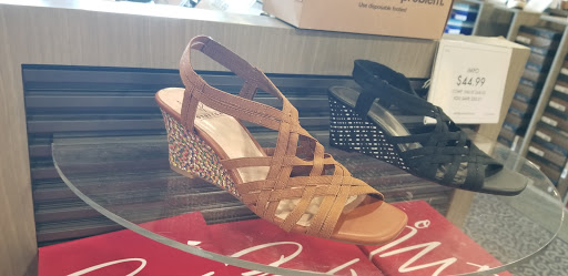 Shoe Store «DSW Designer Shoe Warehouse», reviews and photos, 2701 N Mall Dr, Virginia Beach, VA 23452, USA