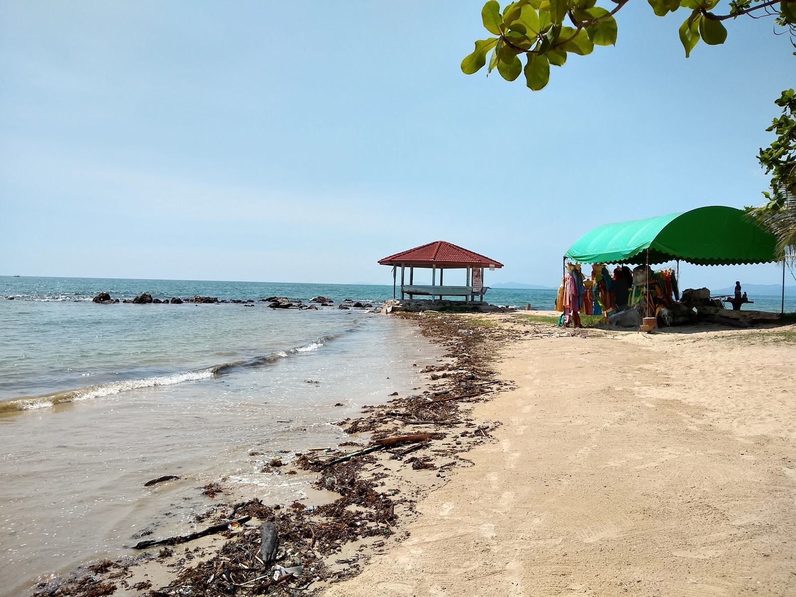 Photo de Phala Beach - bon endroit convivial pour les animaux de compagnie pour les vacances