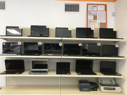 Pawn Shop «River City Pawn & Jewelry», reviews and photos, 417 Main St, Schertz, TX 78154, USA