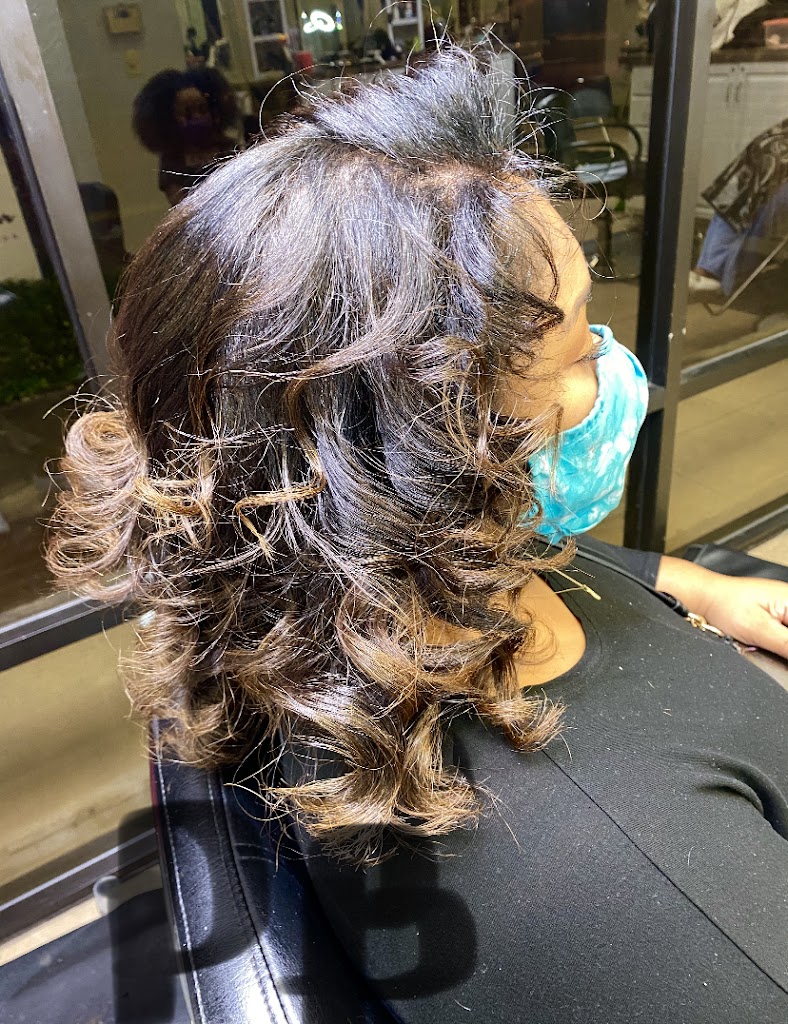 The Glam Firm Hair & Makeup 75115