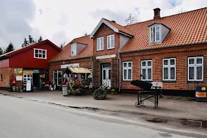 Bindeballe Købmandsgård image
