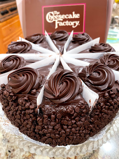 Restaurant «The Cheesecake Factory», reviews and photos, 442 W Hillcrest Dr, Thousand Oaks, CA 91360, USA