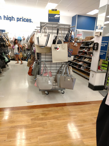 Department Store «Marshalls & HomeGoods», reviews and photos, 731 Centerview Blvd, Kissimmee, FL 34741, USA