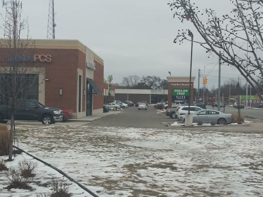 Cell Phone Store «MetroPCS Corporate Store», reviews and photos, 29233 W 6 Mile Rd, Livonia, MI 48152, USA