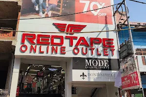 RED TAPE online outlet image