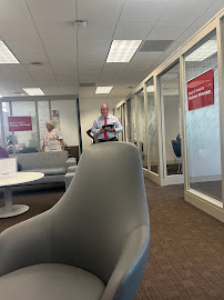 Bank of America (with Drive-thru services) - Photo 5 - Car repair in Spring Hill, FL, Spring Hill